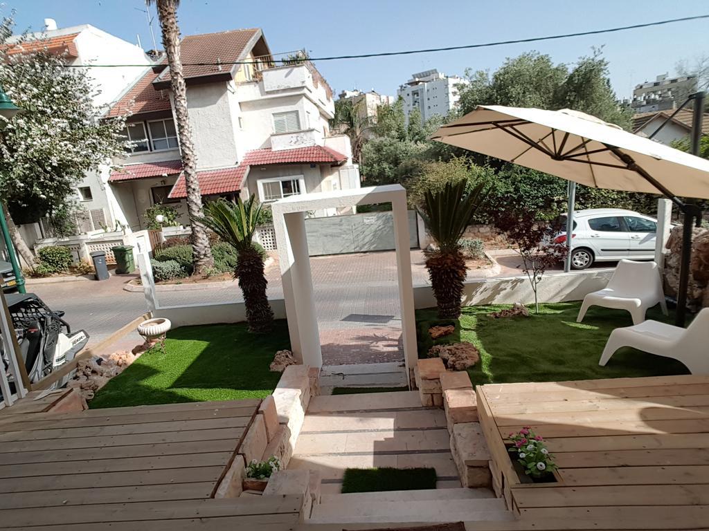 Villa Quiet Garden Rischon LeZion Exterior foto